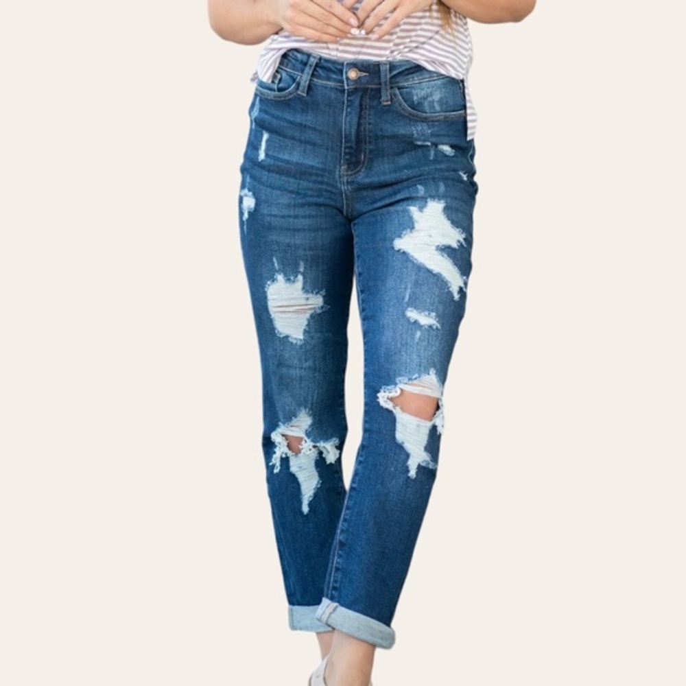 ****SOLD****Judy Blue High Waisted‎ Boyfriend Fit Dark Wash Ripped Jeans